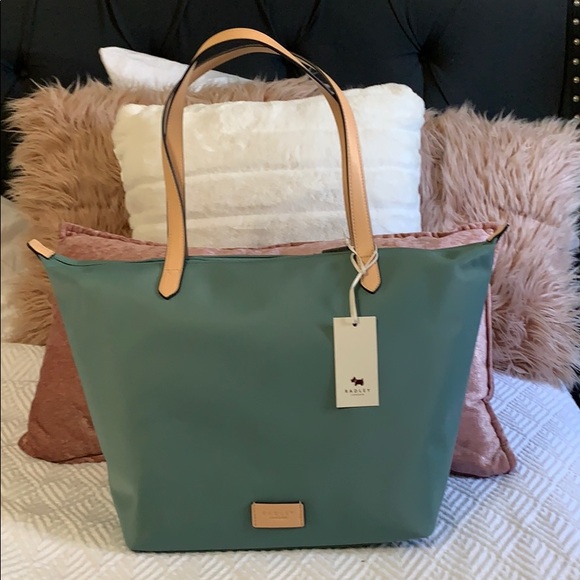 RADLEY LONDON Handbags - 🆕 RADLEY LONDON TOTEBAG